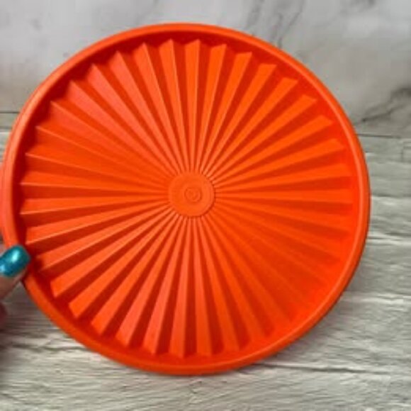 Vintage Tupperware Servalier Orange Round Container w/ Starburst Lid - Picture 6 of 9